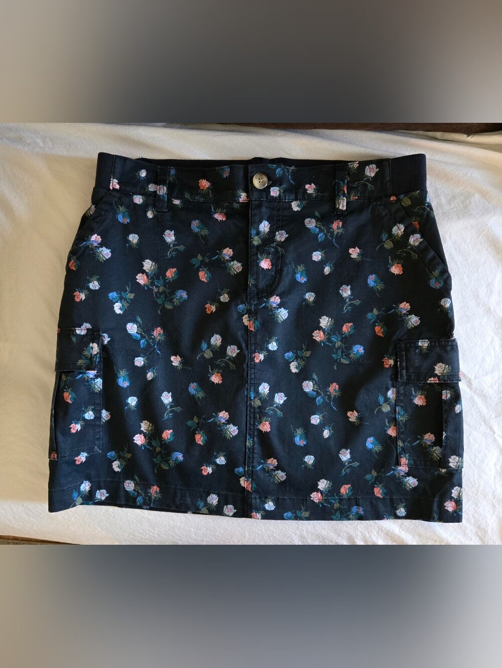 Lee Cargo Skort Sz 8 Navy Blue Floral Stretch Pockets Euc